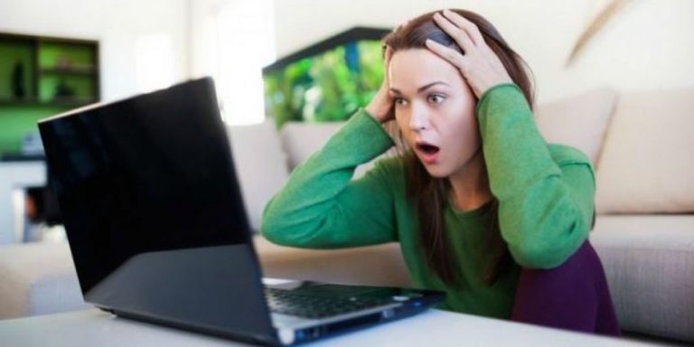 CÓMO EVITAR QUE TE VIGILEN LOS HACKERS A TRAVÉS DE TU CÁMARA WEB