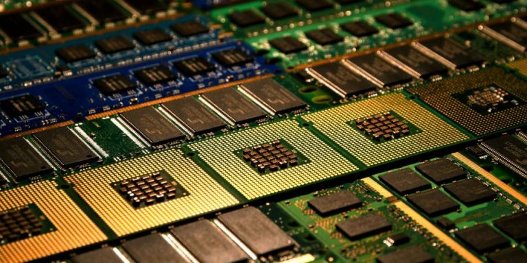 DESCUBREN NUEVAS VULNERABILIDADES EN LOS PROCESADORES AMD