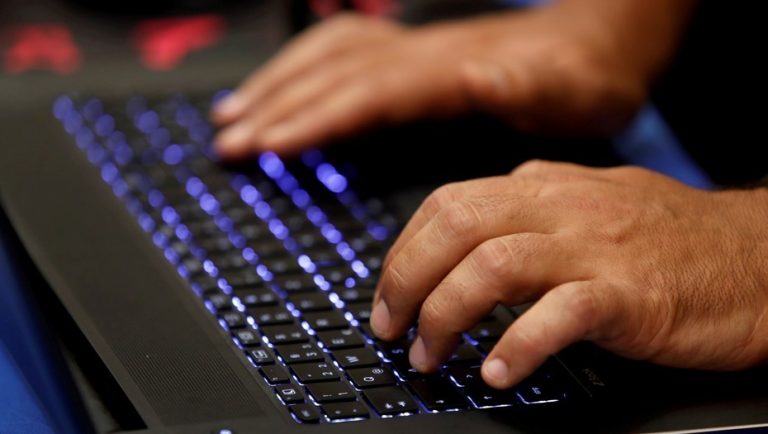 LAS VÍCTIMAS DE LA FILTRACIÓN DE DATOS DE YAHOO PUEDEN DEMANDAR
