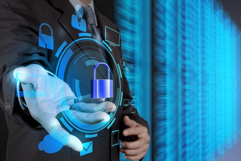 LA TECNOLOGÍA OFRECE SEGURIDAD PERO TAMBIÉN ES UN RIESGO