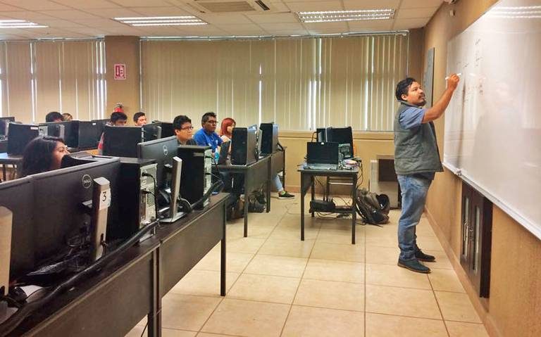 ENSEÑAN SEGURIDAD CIBERNÉTICA EN LA UTSEM