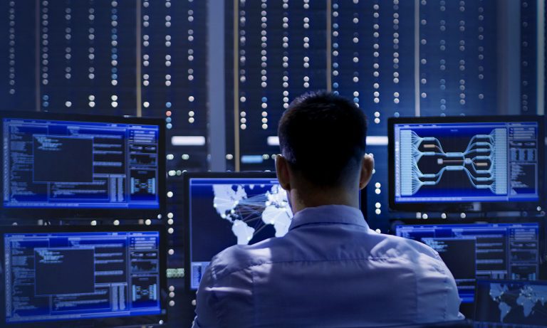 EL CAZADOR CAZADO: ASÍ FUNCIONA EL CONTRAESPIONAJE DE CIBERSEGURIDAD