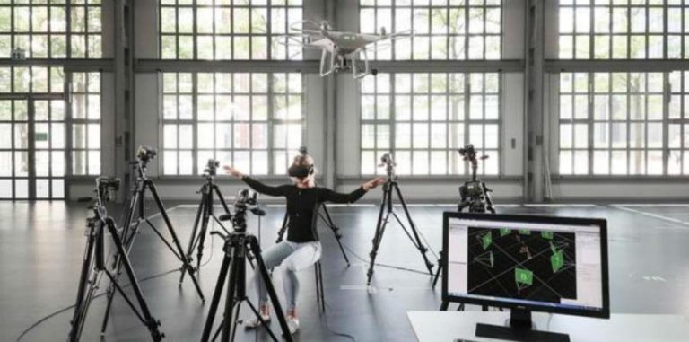 PILOTEAR DRONES CON EL CUERPO PODRÍA SALVAR VIDAS