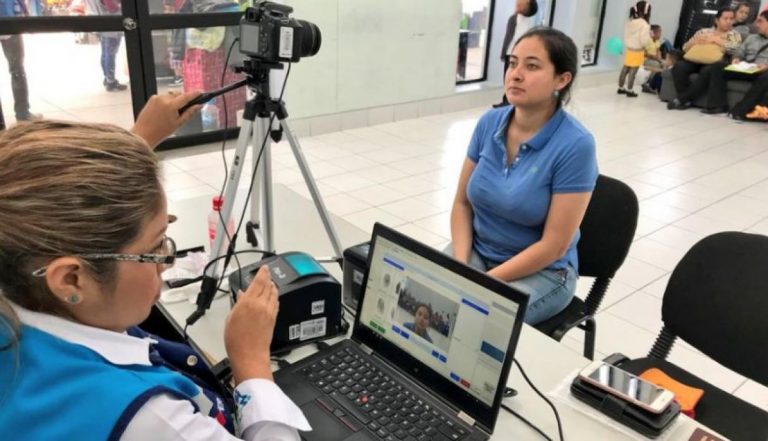 TOMARÁN FOTOS Y HUELLAS DACTILARES DE VENEZOLANOS QUE LLEGUEN AL PERÚ