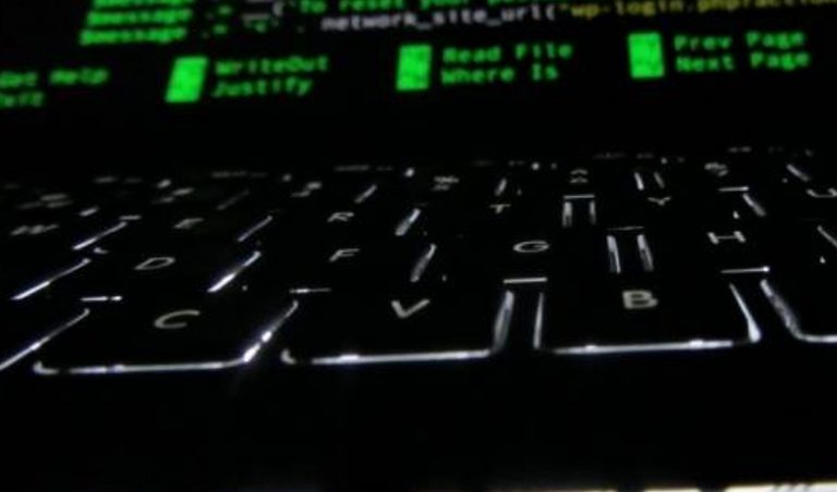 LOS BANCOS VIGILAN CADA UNO DE TUS CLICS