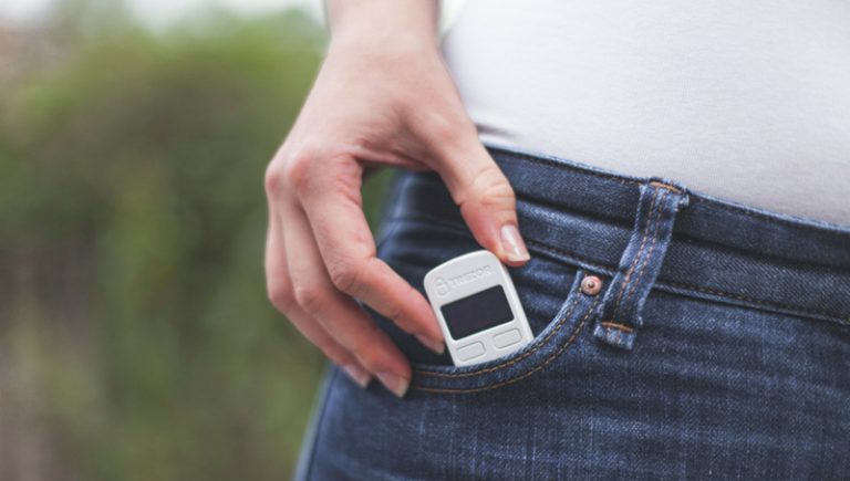 TREZOR, UNA BILLETERA HARDWARE PARA CRIPTOMONEDAS