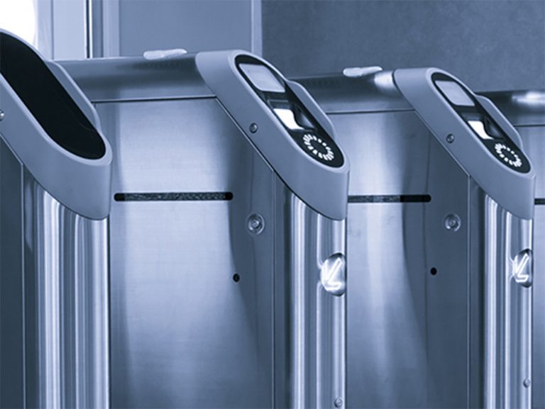 LA TECNOLOGÍA APLICADA AL CONTROL DE ACCESOS