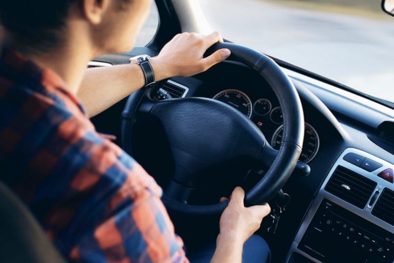 ¿INFLUYE LA TECNOLOGÍA AUTOMOTRIZ EN LA SEGURIDAD VIAL?