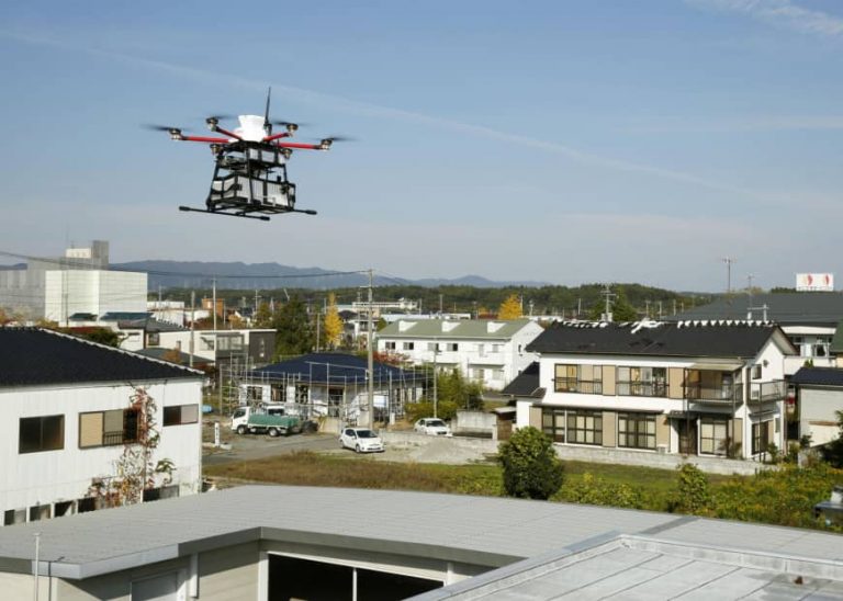 EL CORREO JAPONÉS COMENZÓ A USAR DRONES DE ENTREGA