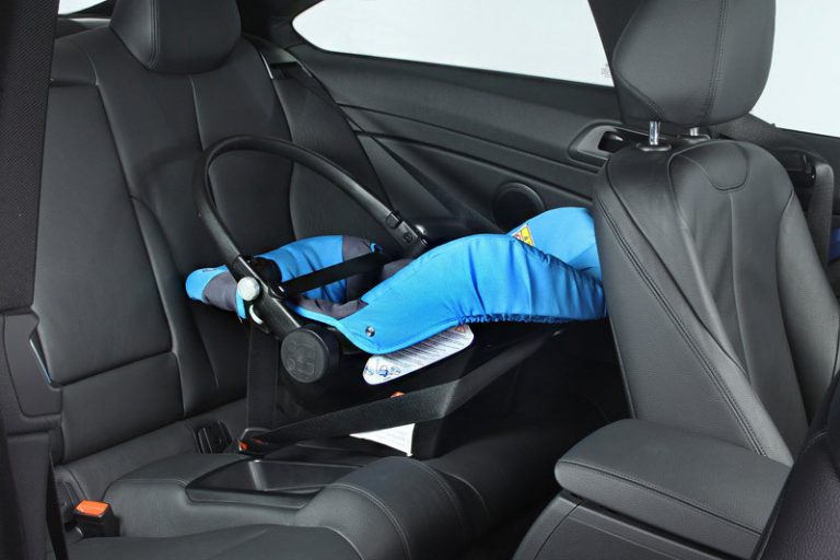 INCENTIVAN AL CORRECTO USO DE LAS SILLAS PARA NIÑOS EN AUTOS