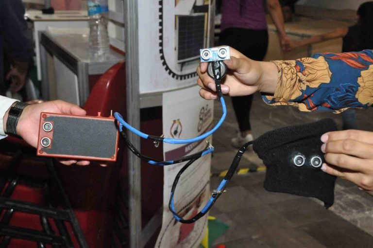 CON TECNOLOGÍA POLITÉCNICA SE MEJORARÁ LA SEGURIDAD Y MOVILIDAD DE INVIDENTES
