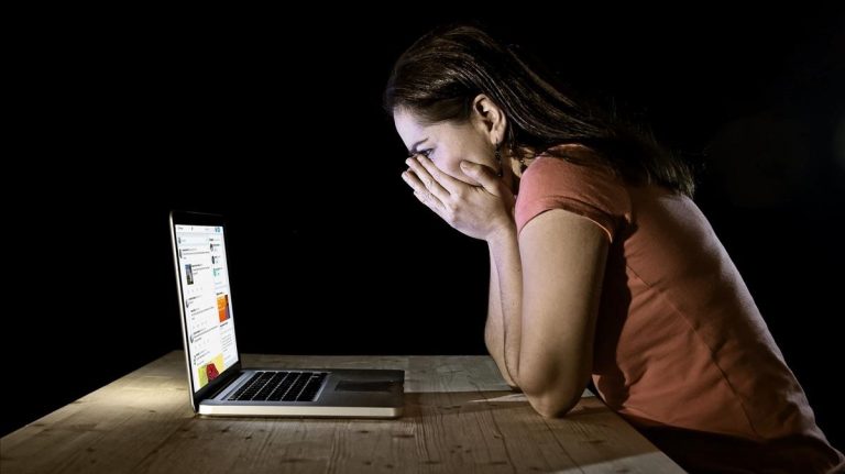 CIBERBULLYING EN ADULTOS: UNA PELIGROSA TENDENCIA EN AUMENTO