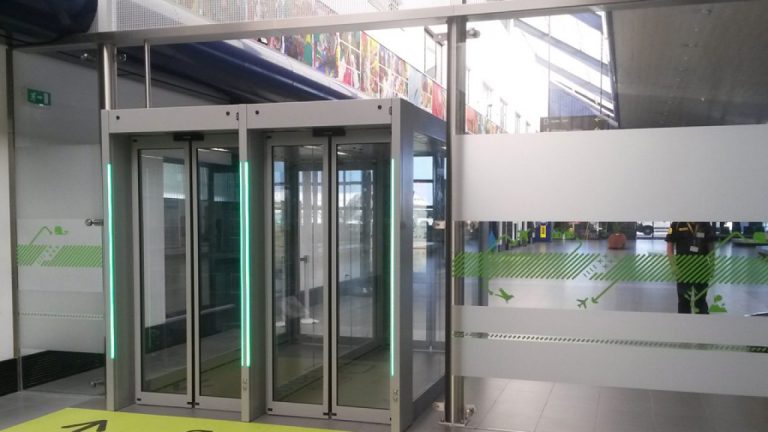 ISTC, LÍNEA COMPLETA DE PUERTAS AUTOMÁTICAS DE ABORDAJE PARA AEROPUERTOS