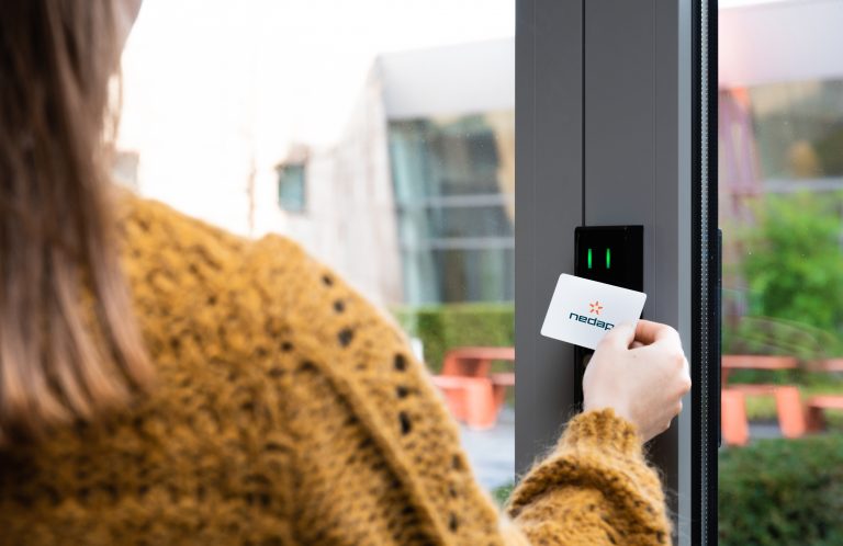 INTEGRACIÓN DE HIKCENTRAL DE HIKVISION Y LA SOLUCIÓN DE CONTROL DE ACCESOS DE NEDAP AEOS