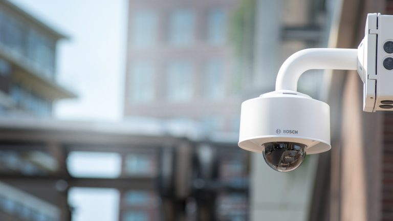 VENTAJAS DE FLEXIDOME IP STARLIGHT 8000I DE BOSCH EN LOS AMBIENTES MÁS EXIGENTES