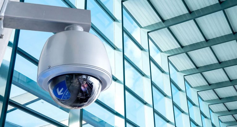 OPTIMIZAR LA SEGURIDAD EN HOSPITALES CON SOLUCIONES DE VIDEOVIGILANCIA AVANZADAS
