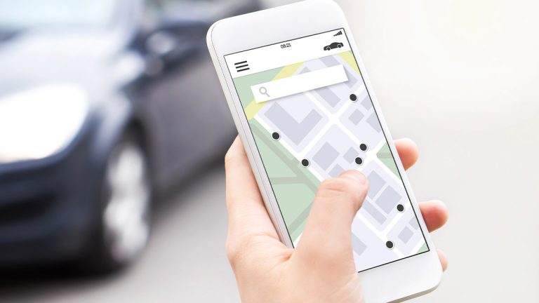PUEDES CUIDAR TU AUTO DESDE LA PALMA DE TU MANO