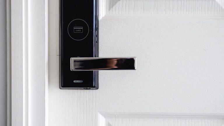CERRADURAS DE PUERTA INTELIGENTES, ¿SON SEGURAS?